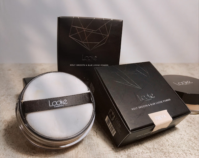 review loose powder looke, bedak tabur untuk kulit berminyak, bedak untuk kulit berminyak, holy smooth and blur loose powder, bedak Looke, bedak tabur looke